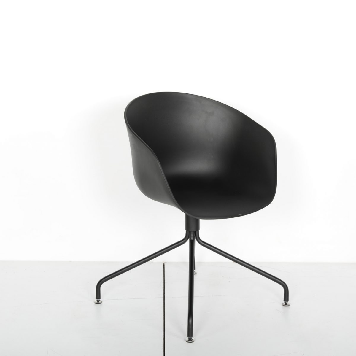 Krom Boru Ayaklı Plastik Sandalye Solid 23